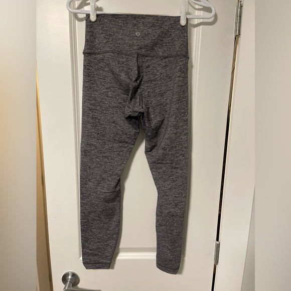 Lululemon, Wunder Under Leggings, Size 6 - Picture 2 of 4